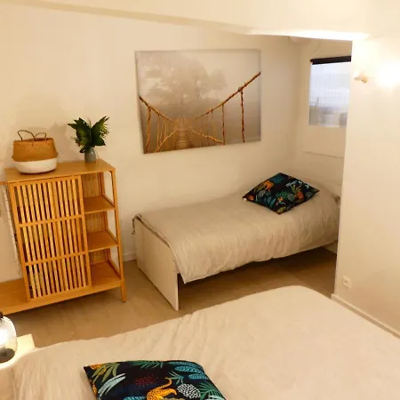 Le Bedarride Apartament *